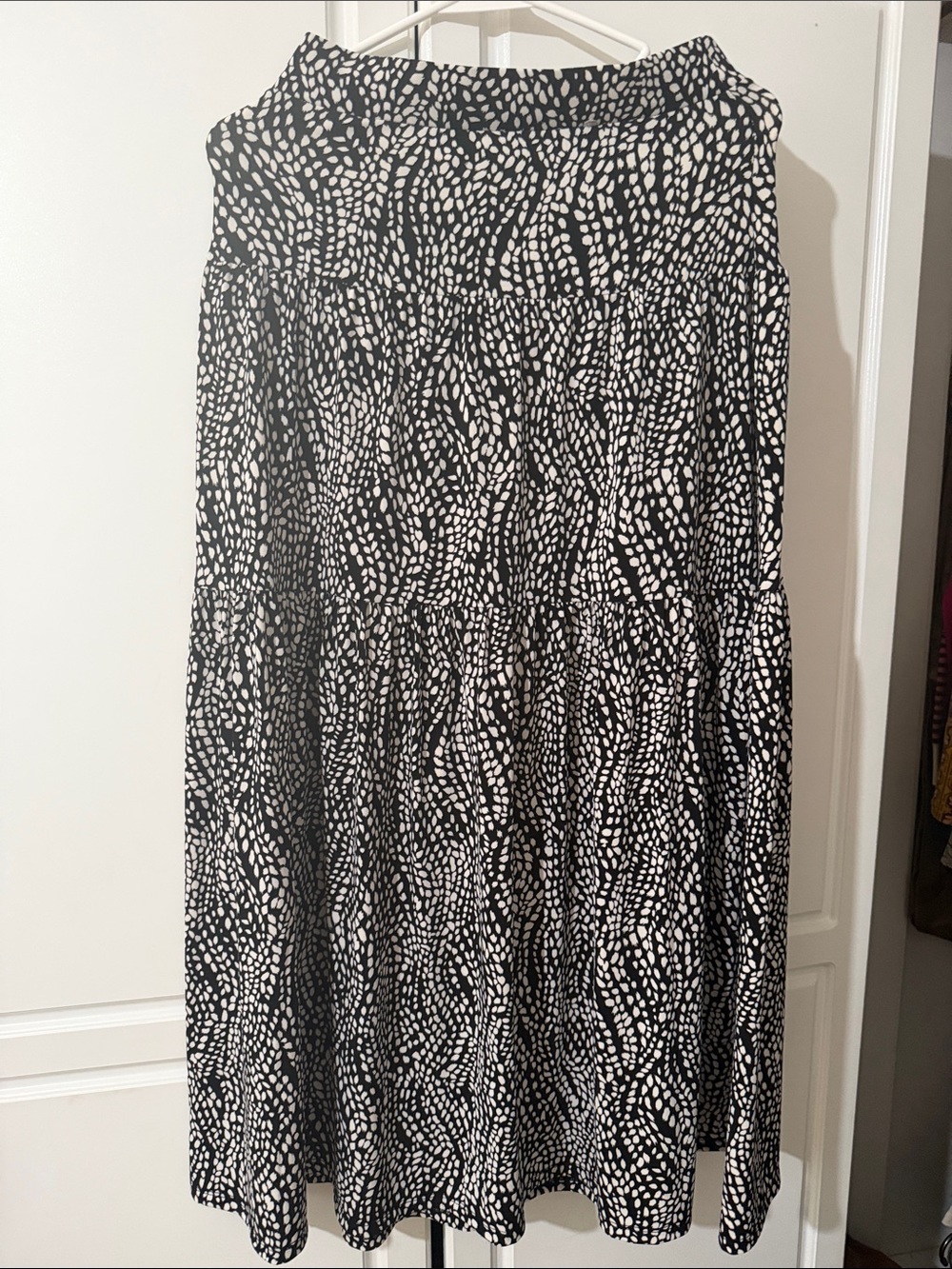 Vera Wang Black & White Abstract Dot Tiered Maxi Skirt